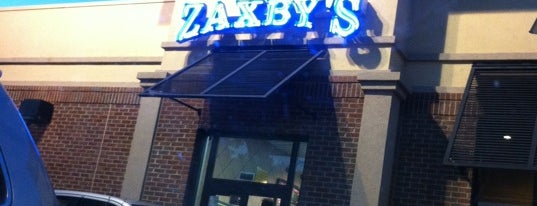 Zaxby's Chicken Fingers & Buffalo Wings is one of Lugares favoritos de Terry.