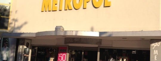 İGS Metropol is one of สถานที่ที่ FARUK V. ถูกใจ.