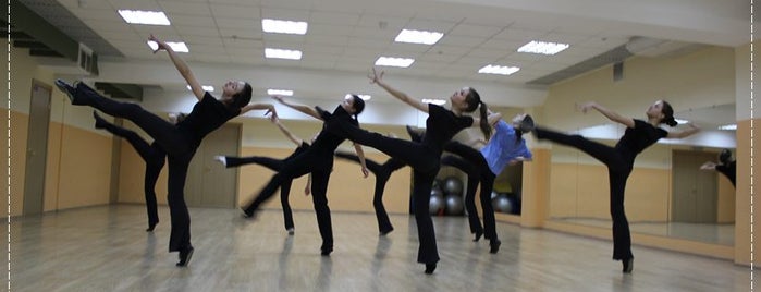 Танцевально-спортивный клуб "Вариации Века" is one of танцы железнодорожный.