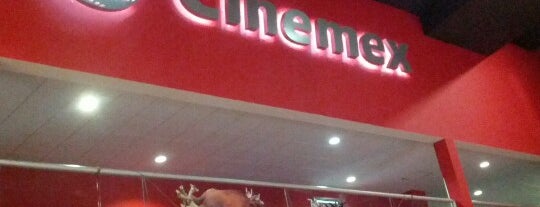 Cinemex is one of Lukimiaさんのお気に入りスポット.