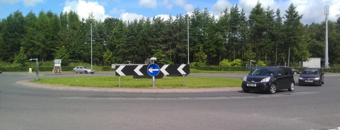 Clackmannan Road Roundabout is one of Named Roundabouts in Central Scotland.
