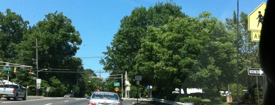 Teaneck Road is one of Ridgefield Park.