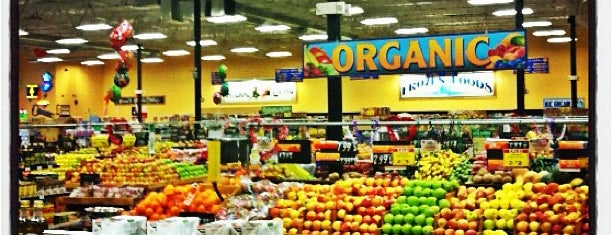 Sprouts Farmers Market is one of Chris : понравившиеся места.