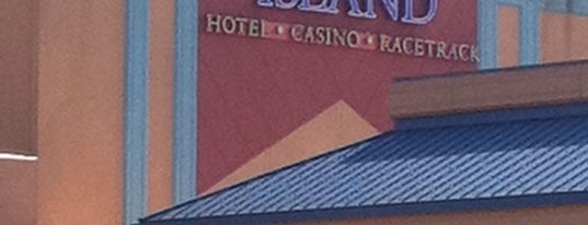 Wheeling Island Hotel-Casino-Racetrack is one of Lugares favoritos de Terri.