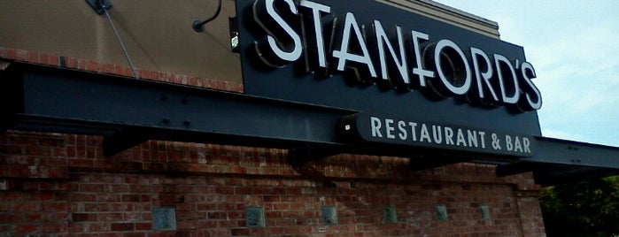 Stanford's Restaurant And Bar is one of Tempat yang Disukai Hathor.