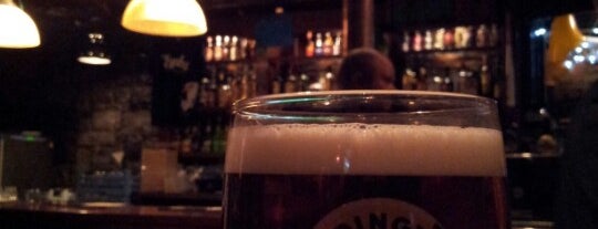 The Castle Irish Bar is one of Petri : понравившиеся места.