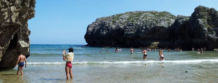 Playa de las Cuevas del Mar is one of Nueva de Llanes y entorno.