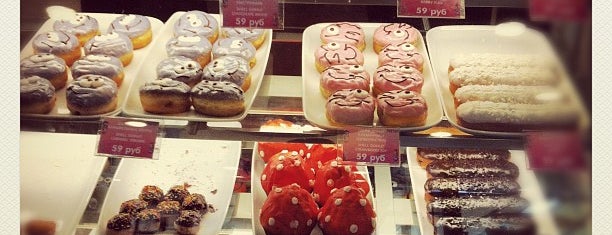 Dunkin' Donuts is one of Вкусненькое.