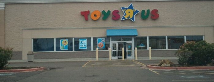 Toys"R"Us is one of Tiendas.