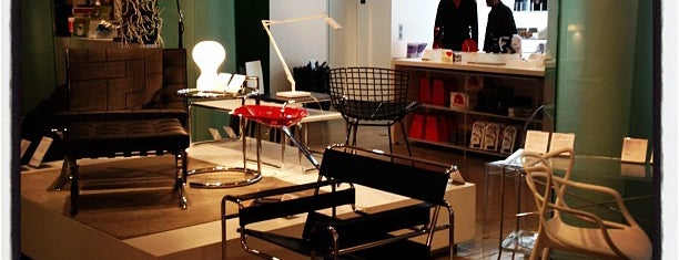 MoMA Design Store is one of Nell's New York 2012.