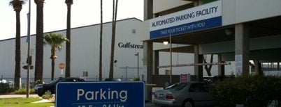 Long Beach Airport Parking Structure A is one of Paul 님이 좋아한 장소.