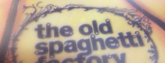 The Old Spaghetti Factory is one of Posti che sono piaciuti a Maggie.