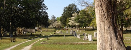 Oakdale Cemetery is one of Arts & Culture.