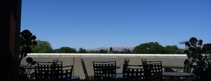 Westfield Valley Fair Dining Terrace is one of Lugares favoritos de Larry.