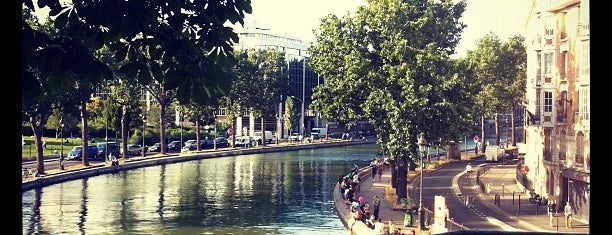 Canale Saint-Martin is one of Paris!!!.