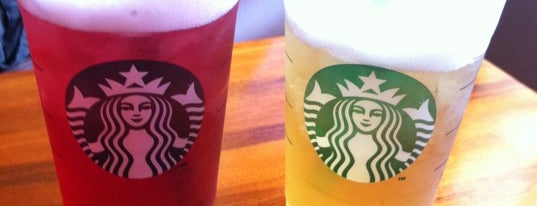 Starbucks is one of Stephanieさんのお気に入りスポット.