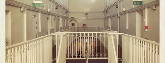 Jailhouse Accommodation Hostel is one of Posti che sono piaciuti a Andrew.