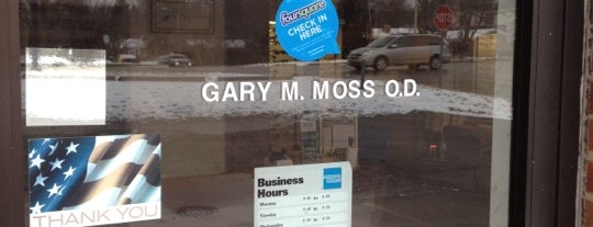 Dr. Gary Moss Optometry is one of Lugares favoritos de Robert.