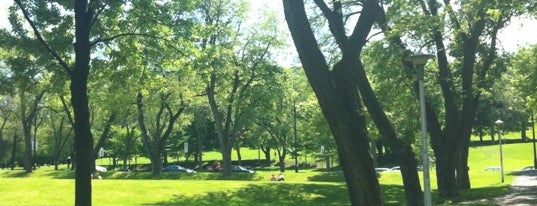 Parc Jeanne-Mance is one of Montreal.