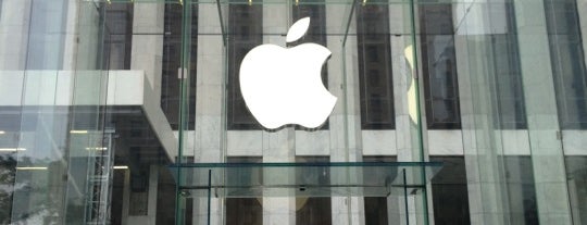 Apple Fifth Avenue is one of Kids love NYC.