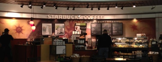 Starbucks is one of Locais curtidos por Robin.