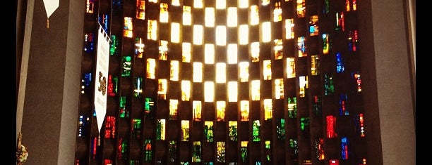 Coventry Cathedral is one of Igrejas e Catedrais!.