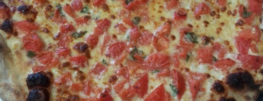 Frank Pepe Pizzeria Napoletana is one of Pizza!.