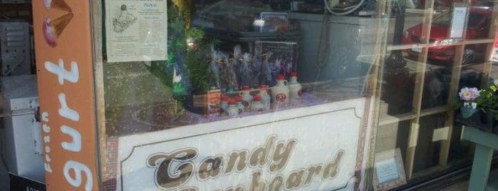 Candy Cupboard is one of Downtown Oakville.