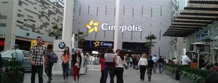 Cinépolis is one of Plazas.