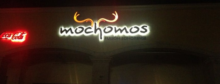 Mochomos (Fusión Sonorense) is one of Mike'nin Beğendiği Mekanlar.