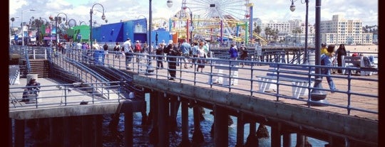 Santa Monica Pier is one of Quest's Places.