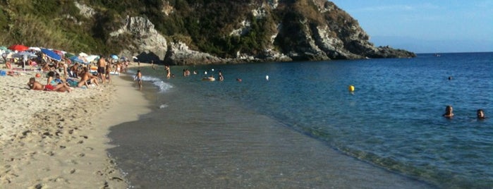 Spiaggia di Grotticelle is one of Locais salvos de Matei.