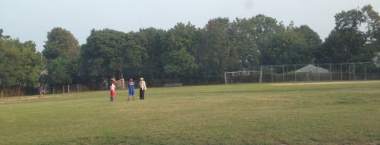 Henry Street Park is one of Posti che sono piaciuti a Anthony.