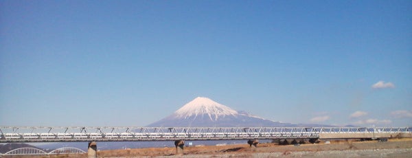 Shinkansen Fujigawa Bridge is one of 東海道新幹線.