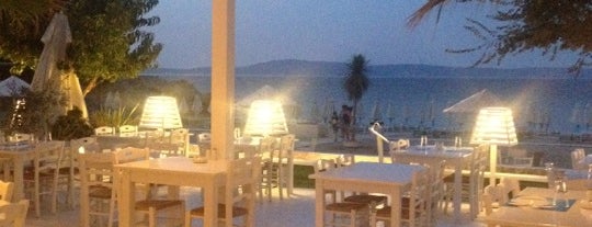 Manassú Seaside Restaurant is one of Sithonia, Greece.