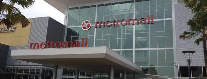 Metromall is one of Tempat yang Disukai Edenilton.
