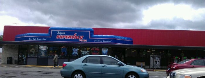 Bergan's Supervalu Foods is one of Lugares favoritos de Jeremy.