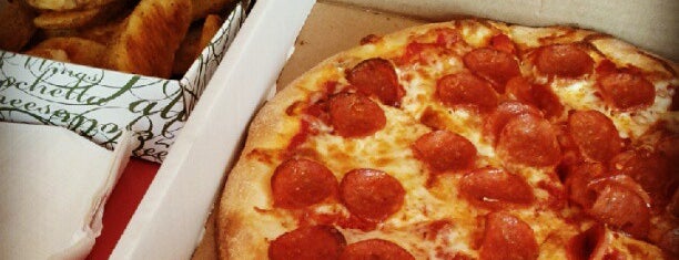 Pizza Nova is one of 🇨🇦🇨🇦🇨🇦.