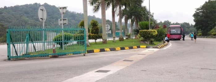 Dataran Bentong is one of @Bentong, Pahang.