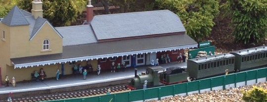 Godshill Model Village is one of Lieux qui ont plu à Sharon.