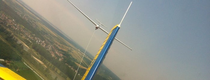 Aerodromul Balta Verde Craiova is one of Romanian Airfields.