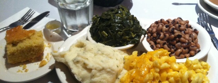 Sylvia's Restaurant is one of Soul Food-To-Do List.
