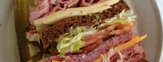 Pasadena Sandwich Company is one of Locais salvos de Phil.