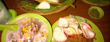 Godhong Gedhang is one of Wisata Kuliner Samarinda.