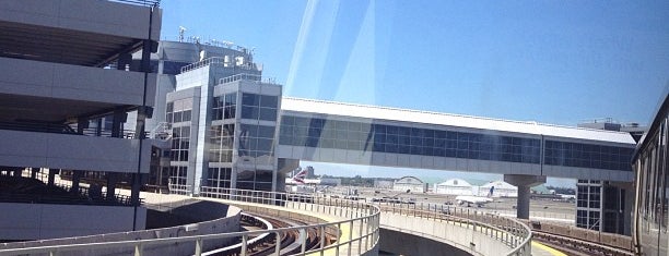JFK AirTrain - Terminal 5 is one of Locais curtidos por Matthew.