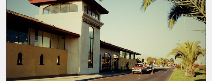 Aeropuerto La Florida (LSC) is one of LAN'ın Beğendiği Mekanlar.