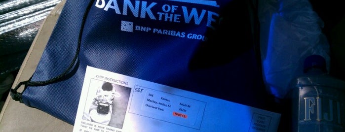 Bank of the West is one of Becky Wilson'un Beğendiği Mekanlar.