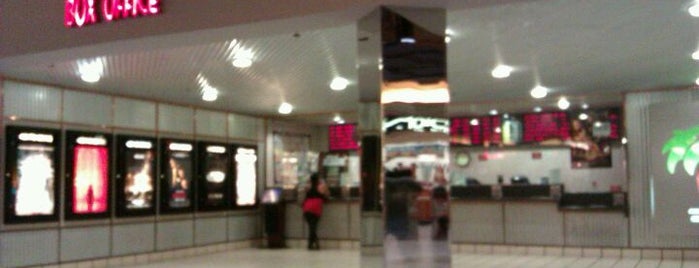 Consolidated Theaters Pearlridge West 16 is one of Locais curtidos por Derek.