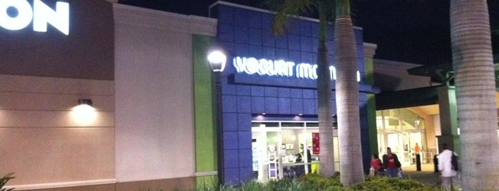 Yogurt Mountain is one of Fort Myers.