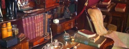 The Sherlock Holmes Museum is one of London, baby.